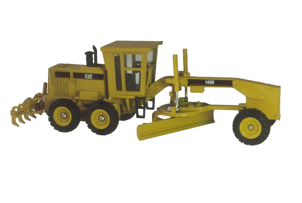 CATERPILLAR 140H ROAD GRADER scale model by Collector Models