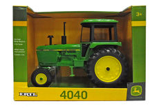 4040 TRACTOR