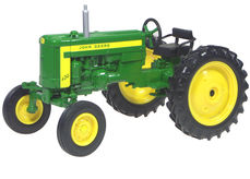 420 TRACTOR with wide front axle