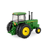 4440 Tractor with rear duals