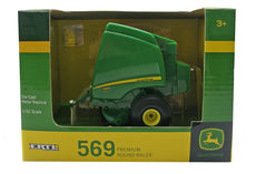 569 ROUND BALER with Bale