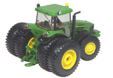 7820 TRACTOR with Duals