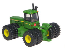 8850 4WD TRACTOR with DUALS