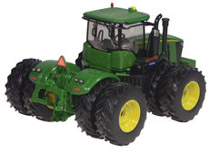 9560R 4WD TRACTOR with DUALS   Prestige Series