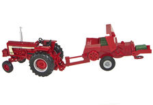 CASEIH HAY HARVEST SET IH 806 TRACTOR SQUARE BALER TRAILER