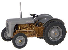 FERGUSON FE35 TRACTOR  grey and gold Fergy 35   very detailed