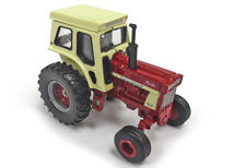 IH 1066 TRACTOR with CAB