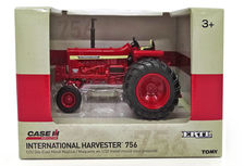 IH 756 TRACTOR with DUALS