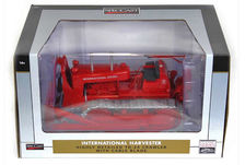 IH TD24 DOZER with CABLE BLADE  High Detail model