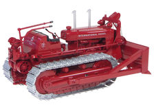 IH TD 24 DOZER with CABLE BLADE metal tracks