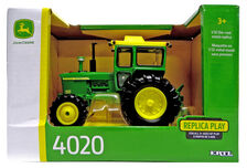 JOHN DEERE 4020 MFWD TRACTOR with CAB
