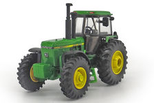 JOHN DEERE 4450 TRACTOR  Authentics No 6   miniature precision model