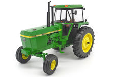 JOHN DEERE 4640 TRACTOR  40th Anniv Edition