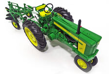 JOHN DEERE 620 nf TRACTOR with 555 PLOUGH  Precision Heritage series
