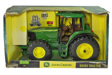 JOHN DEERE 6920S TRACTOR