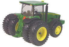 JOHN DEERE 8330 MFWD TRACTOR with DUALS  Dealer Edition