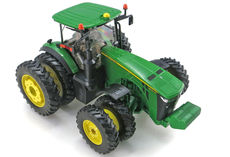 JOHN DEERE 8345R TRACTOR with FRONT and REAR DUALS   Prestige Series