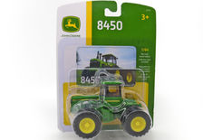 JOHN DEERE 8450 4WD TRACTOR with DUALS