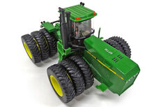 JOHN DEERE 8560 4WD TRACTOR on TRIPLES  Special Edition