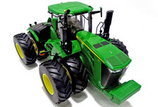 JOHN DEERE 9R 640 4WD TRACTOR with DUALS   Collector Edition