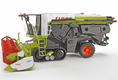 LEXION 780 TERRA TRAC HEADER with COMB TRAILER