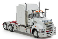 MACK SUPERLINER  white with red chassis