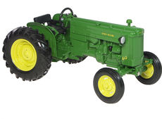MODEL 40 TRACTOR with wide front axle