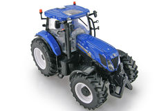 NEW HOLLAND T7220 TRACTOR with Frt and Rr linkage