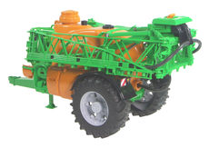 UX5200 TRAILING BOOM SPRAY